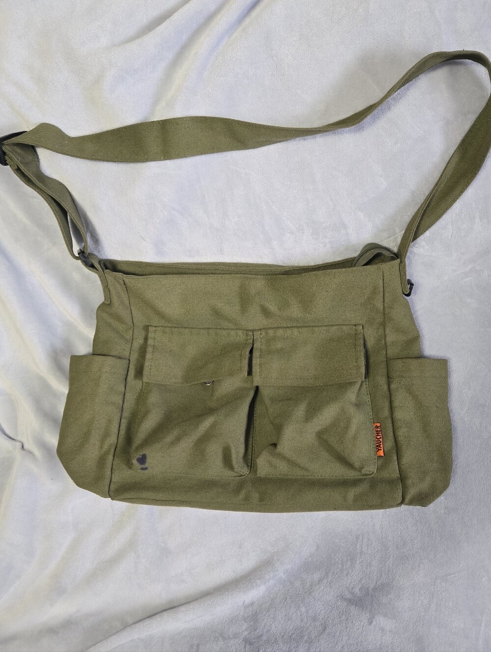 🟢 Olive Green Canvas Messenger Bag
